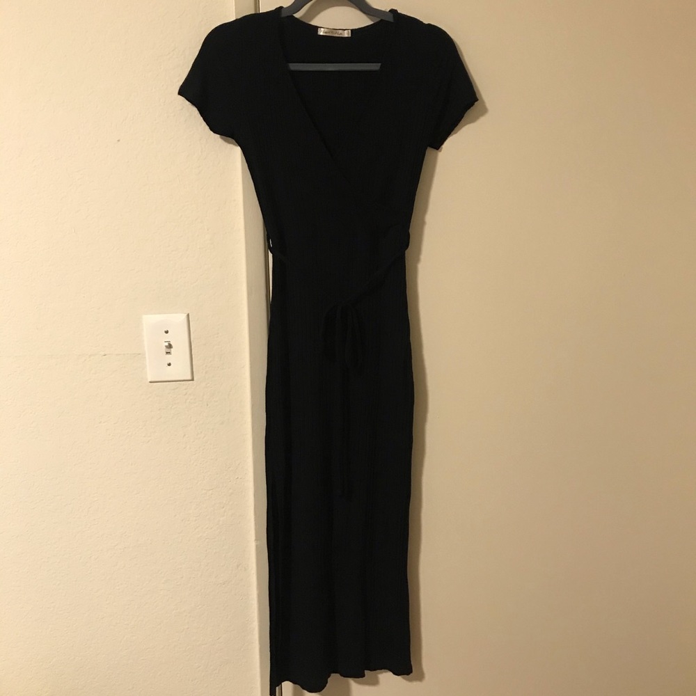 🍃🌼3/$20 Black Short Sleeve Maxi Dresses (S)